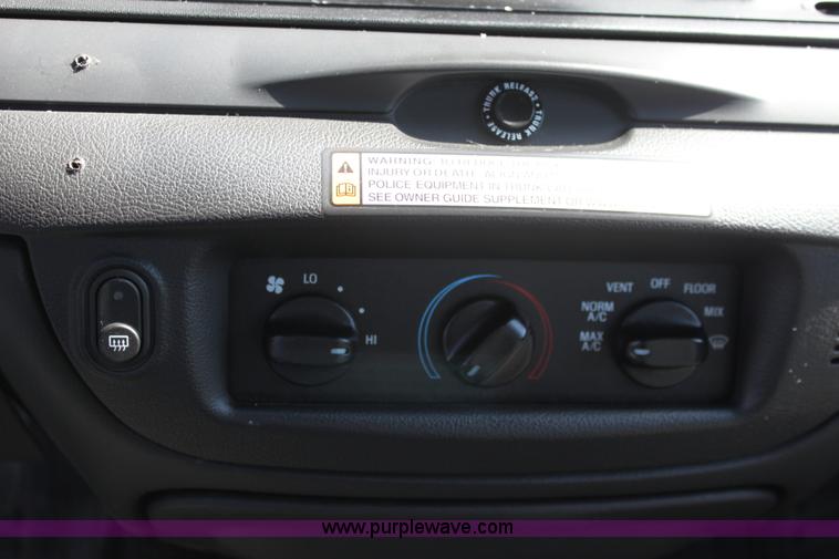 image for item A2883 2007 Ford Crown Victoria Police Interceptor