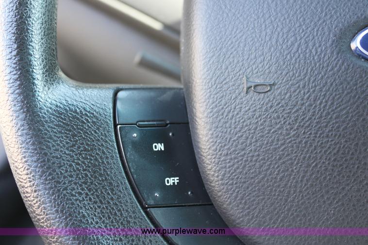 image for item A2883 2007 Ford Crown Victoria Police Interceptor