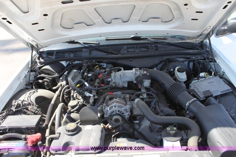 image for item A2883 2007 Ford Crown Victoria Police Interceptor