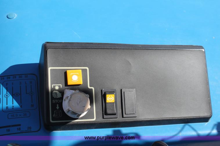 image for item A2884 New Holland 7840 tractor