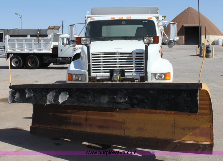 image for item A2892 1995 International 4900 tandem axle dump truck with plow and spreader
