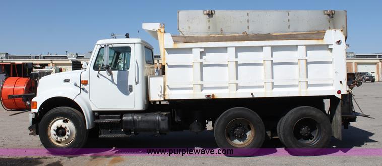 image for item A2894 2000 International F4900 tandem axle dump truck