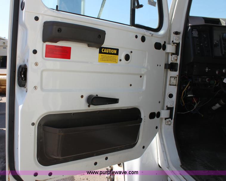 image for item A2894 2000 International F4900 tandem axle dump truck