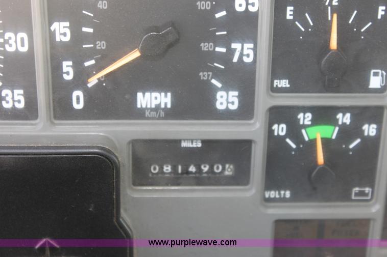 image for item A2894 2000 International F4900 tandem axle dump truck