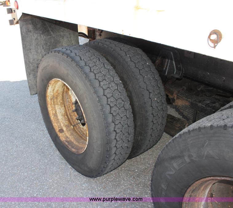 image for item A2894 2000 International F4900 tandem axle dump truck