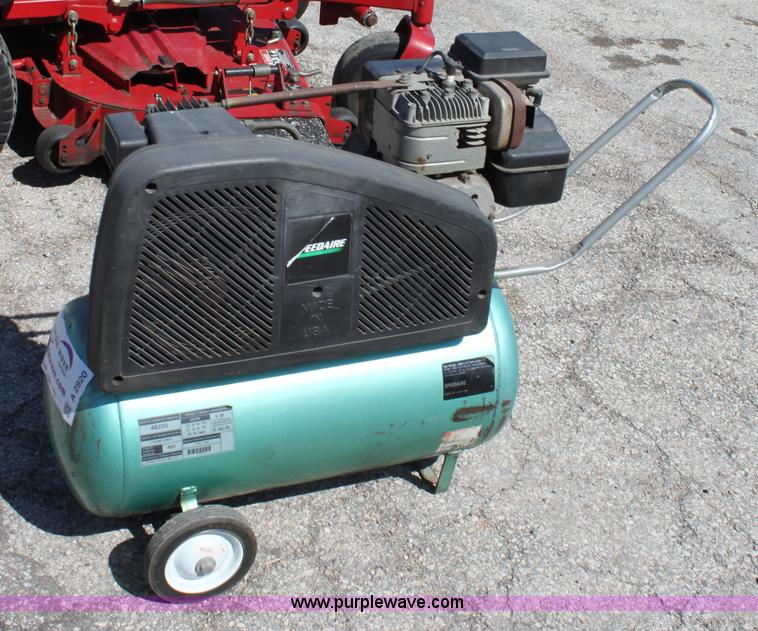 image for item A2920 Speedaire 20 gallon air compressor