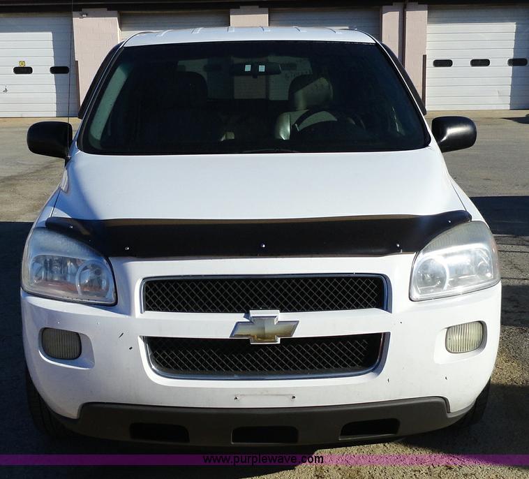 image for item A3109 2005 Chevrolet Uplander LS mini van