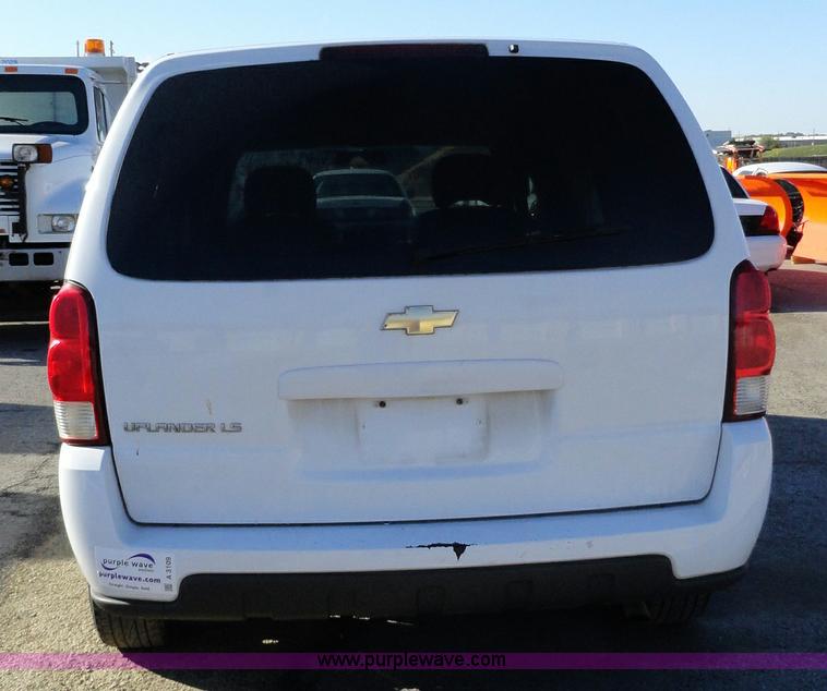 image for item A3109 2005 Chevrolet Uplander LS mini van