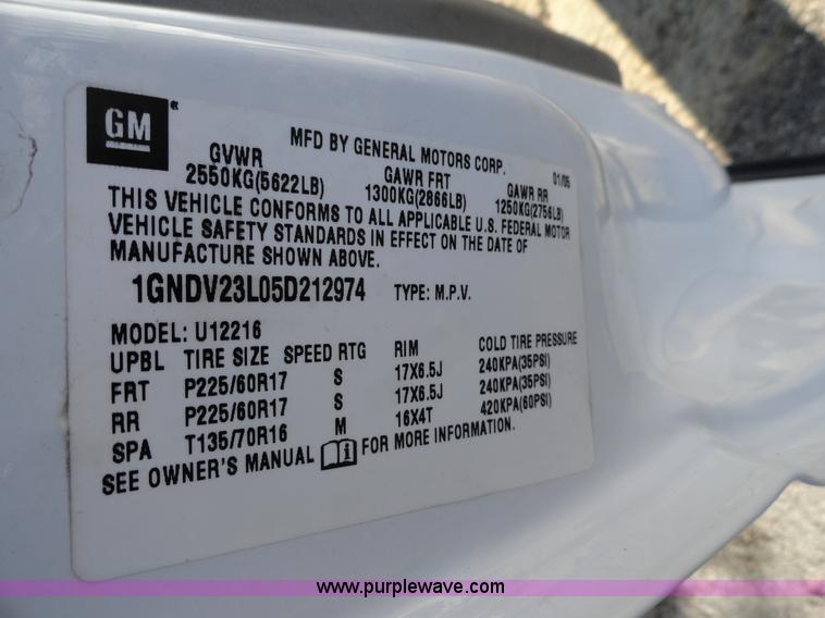 image for item A3109 2005 Chevrolet Uplander LS mini van