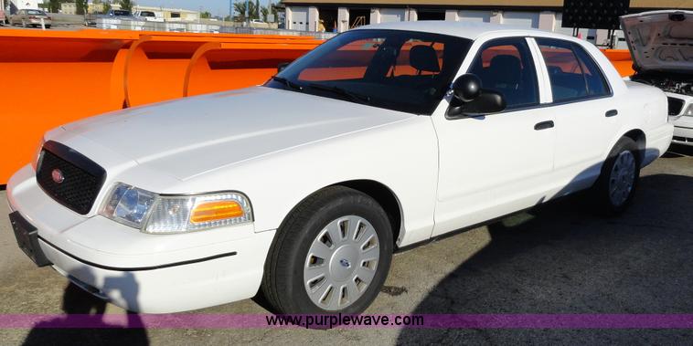 image for item A3111 2007 Ford Crown Victoria Police Interceptor