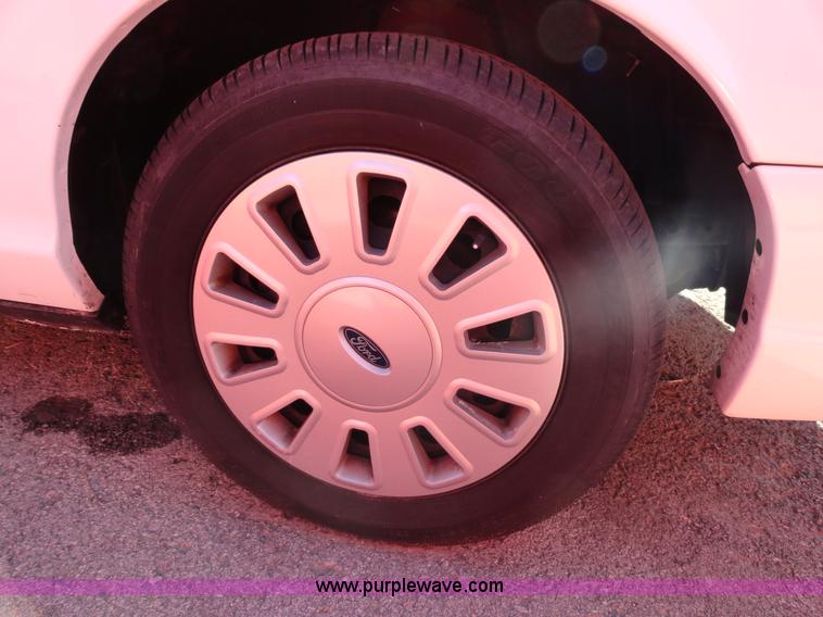 image for item A3111 2007 Ford Crown Victoria Police Interceptor