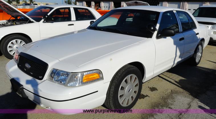 image for item A3112 2007 Ford Crown Victoria Police Interceptor