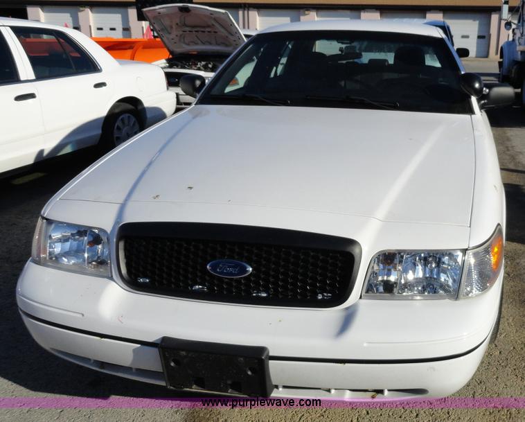 image for item A3112 2007 Ford Crown Victoria Police Interceptor