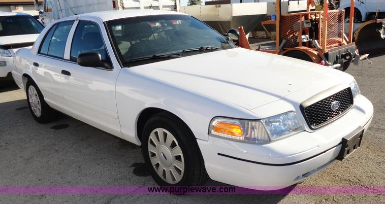 image for item A3112 2007 Ford Crown Victoria Police Interceptor