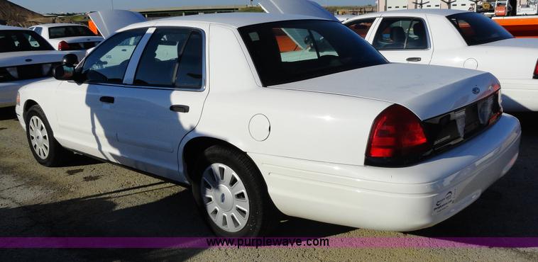 image for item A3112 2007 Ford Crown Victoria Police Interceptor