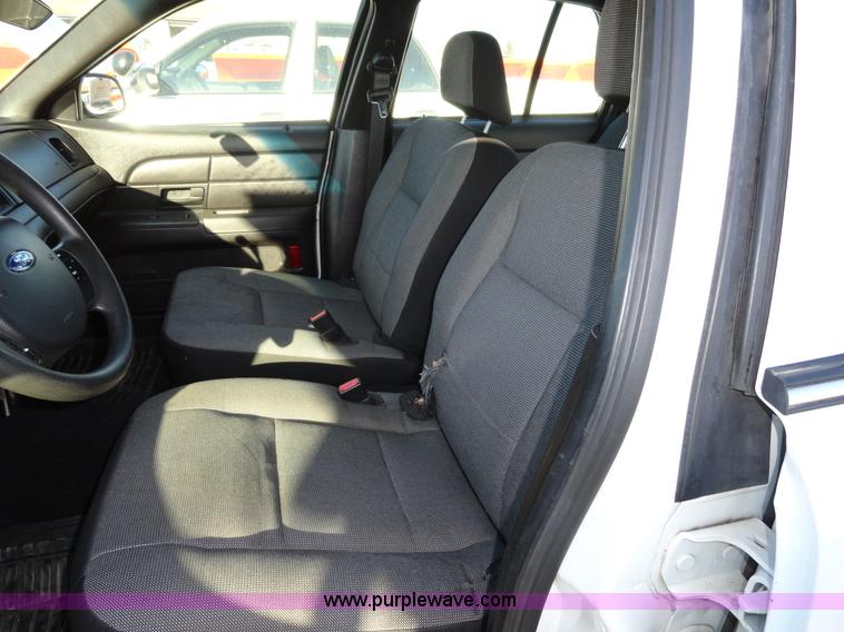 image for item A3112 2007 Ford Crown Victoria Police Interceptor