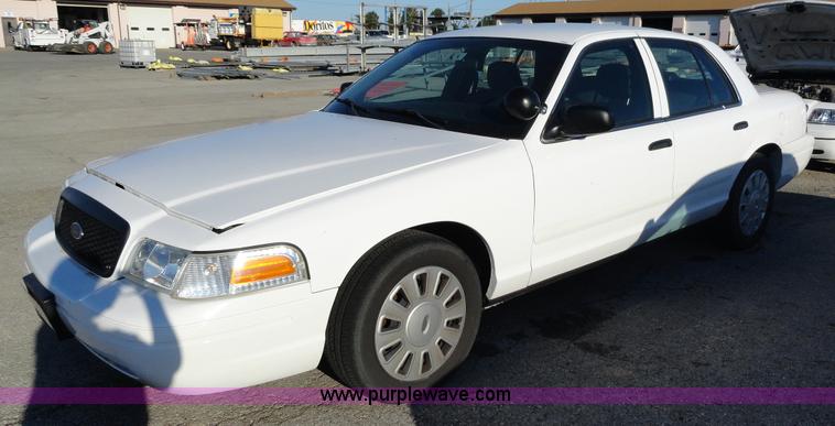 image for item A3117 2007 Ford Crown Victoria Police Interceptor