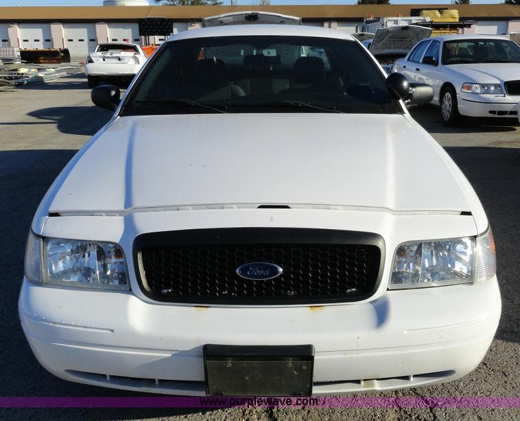 image for item A3117 2007 Ford Crown Victoria Police Interceptor