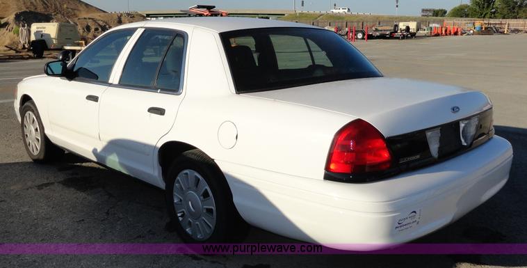 image for item A3117 2007 Ford Crown Victoria Police Interceptor