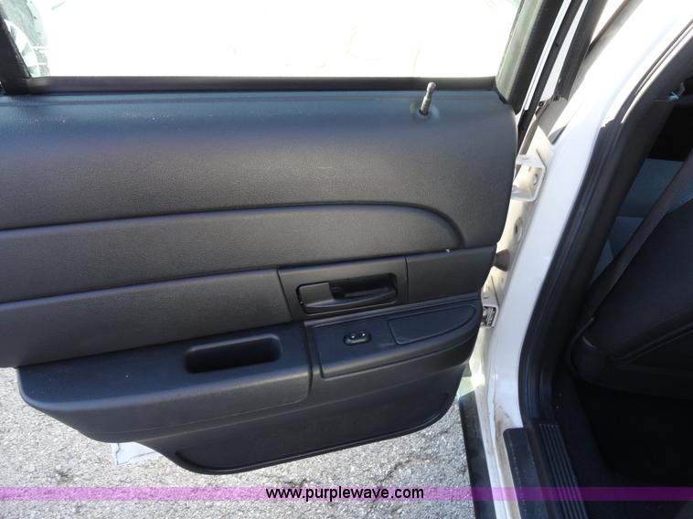 image for item A3117 2007 Ford Crown Victoria Police Interceptor