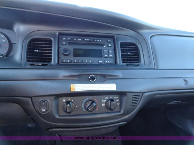 image for item A3117 2007 Ford Crown Victoria Police Interceptor