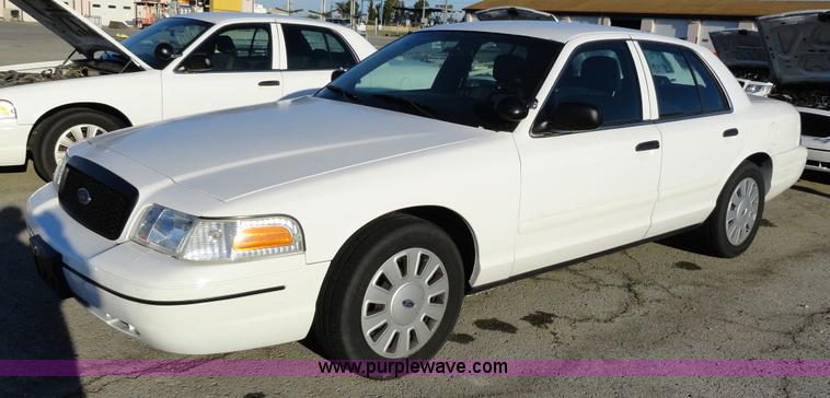 image for item A3118 2007 Ford Crown Victoria Police Interceptor