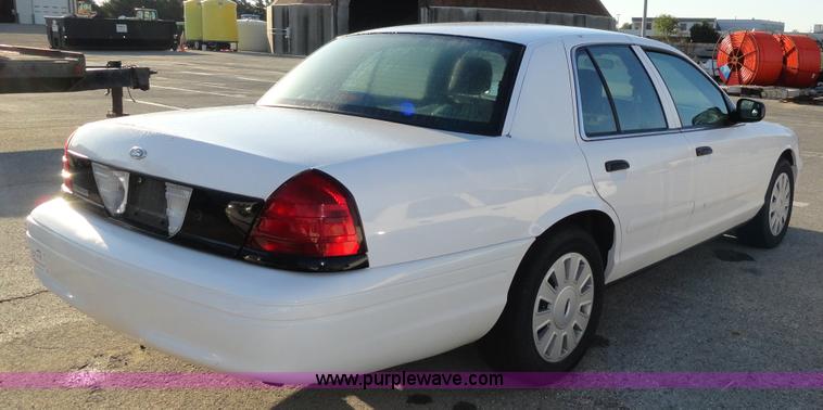 image for item A3118 2007 Ford Crown Victoria Police Interceptor