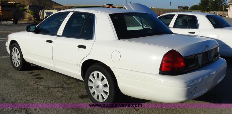 image for item A3118 2007 Ford Crown Victoria Police Interceptor