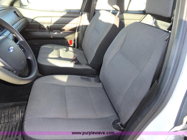 image for item A3118 2007 Ford Crown Victoria Police Interceptor