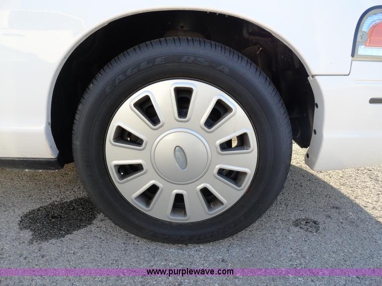 image for item A3118 2007 Ford Crown Victoria Police Interceptor