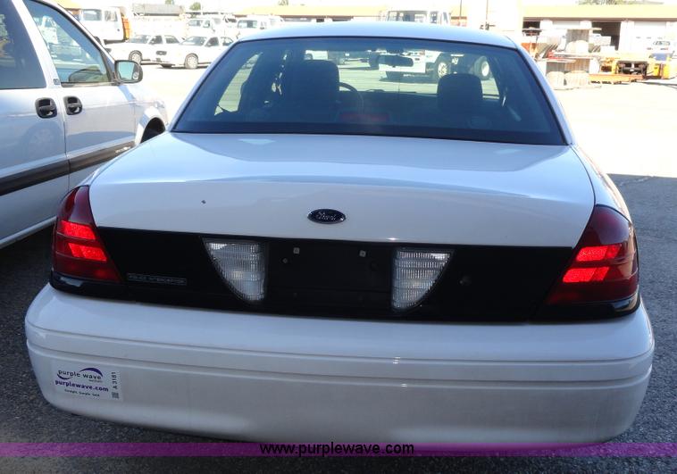 image for item A3181 2007 Ford Crown Victoria Police Interceptor