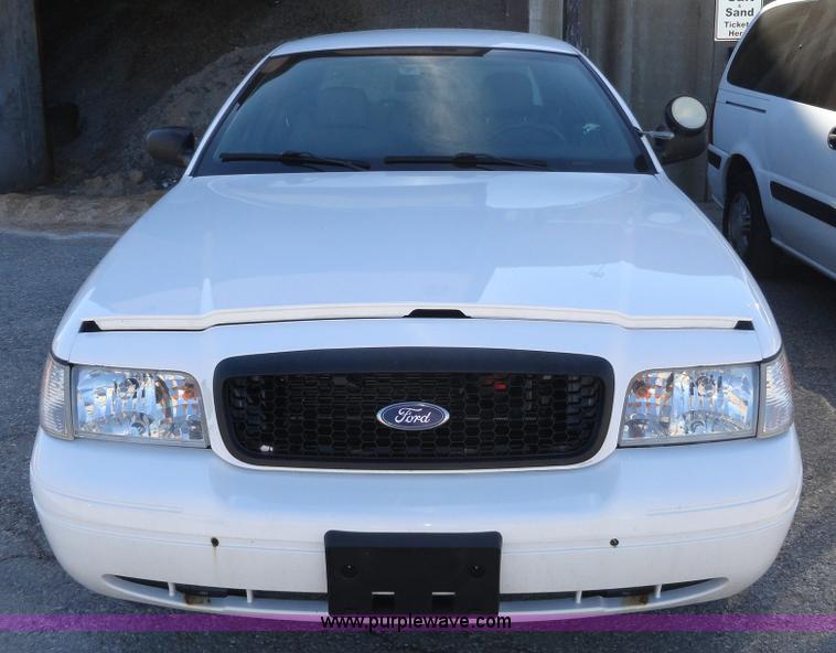 image for item A3181 2007 Ford Crown Victoria Police Interceptor
