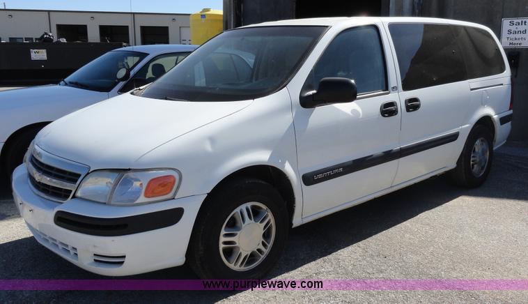 image for item A3182 2004 Chevrolet Venture LS mini van