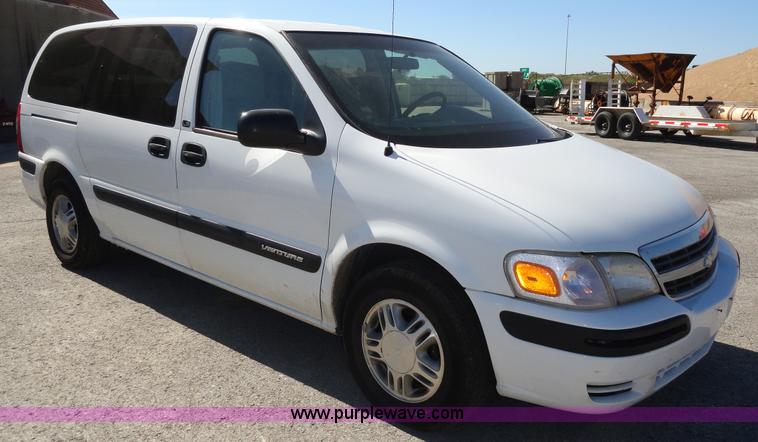 image for item A3182 2004 Chevrolet Venture LS mini van