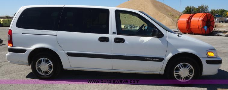 image for item A3182 2004 Chevrolet Venture LS mini van