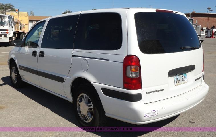 image for item A3182 2004 Chevrolet Venture LS mini van