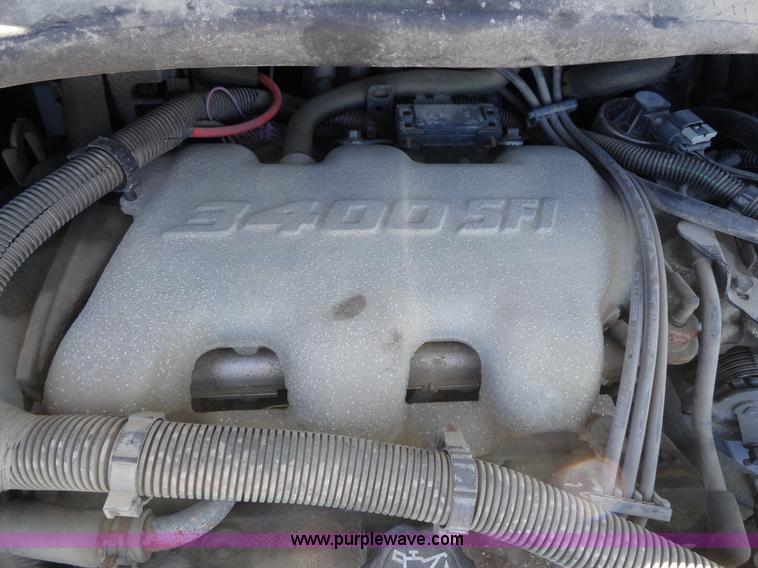 image for item A3182 2004 Chevrolet Venture LS mini van