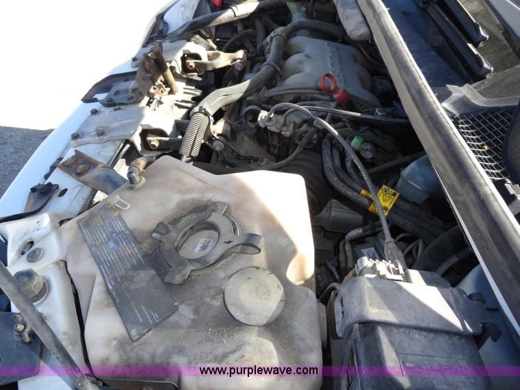 image for item A3182 2004 Chevrolet Venture LS mini van