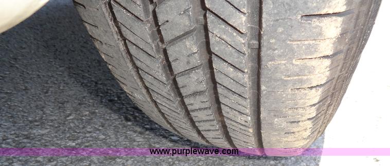 image for item A3182 2004 Chevrolet Venture LS mini van