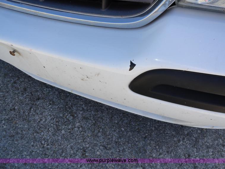 image for item A3182 2004 Chevrolet Venture LS mini van