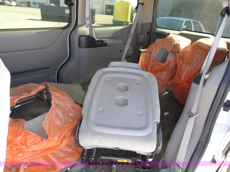 image for item A3182 2004 Chevrolet Venture LS mini van