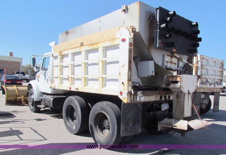 image for item A3525 1995 International 4900 dump truck with plow and spreader