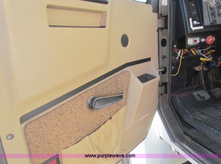 image for item A3525 1995 International 4900 dump truck with plow and spreader