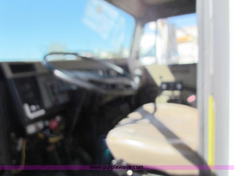 image for item A3525 1995 International 4900 dump truck with plow and spreader