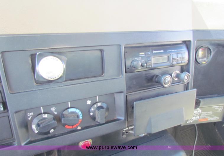 image for item A3525 1995 International 4900 dump truck with plow and spreader