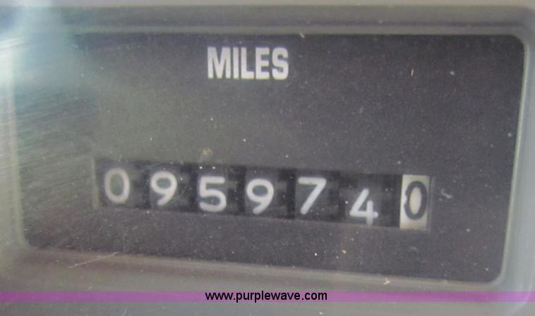 image for item A3525 1995 International 4900 dump truck with plow and spreader