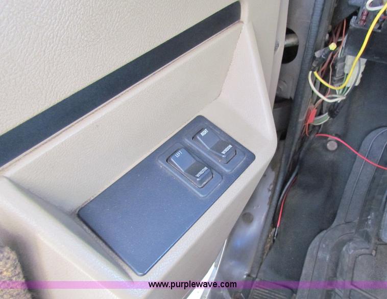 image for item A3525 1995 International 4900 dump truck with plow and spreader