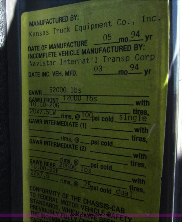 image for item A3525 1995 International 4900 dump truck with plow and spreader