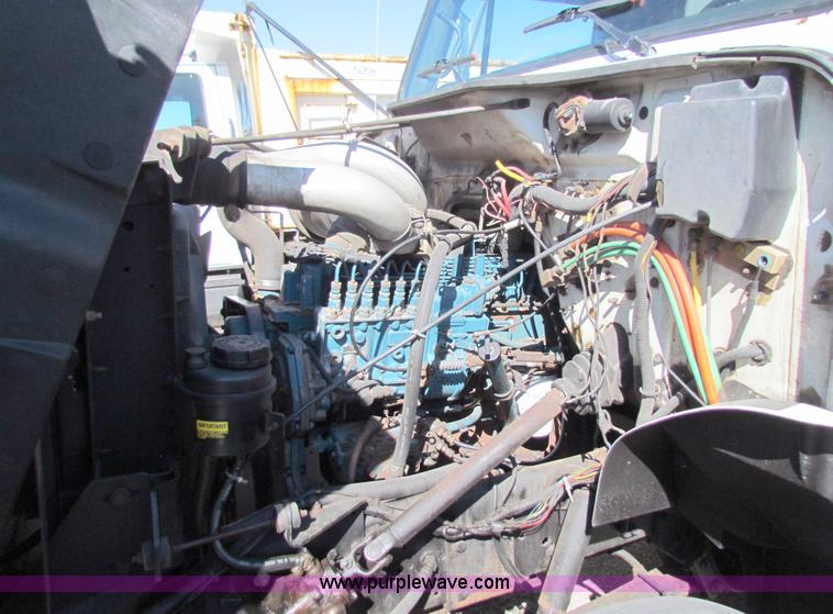 image for item A3525 1995 International 4900 dump truck with plow and spreader