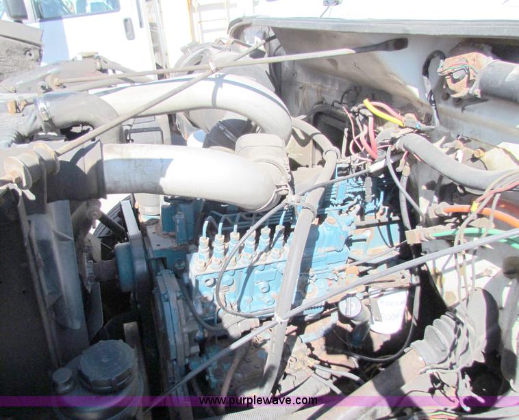 image for item A3525 1995 International 4900 dump truck with plow and spreader